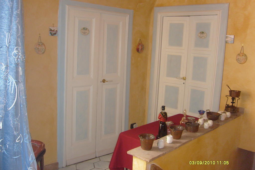 B&B Carolina Plebiscito R. Nápoles Exterior foto