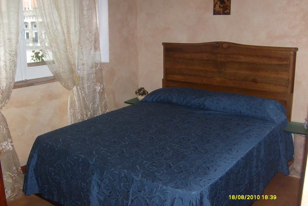 B&B Carolina Plebiscito R. Nápoles Habitación foto